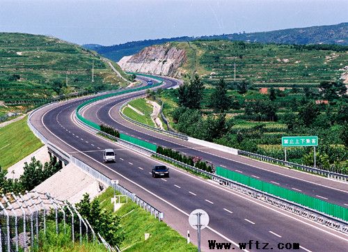 潍(坊)莱(阳)高速公路